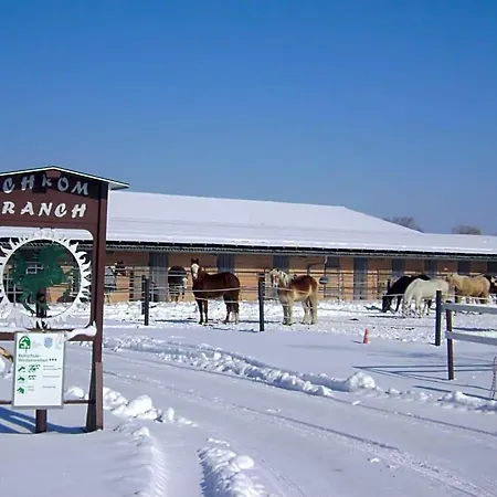 Bed & Breakfast Chrom Ranch Reiterhof 3*