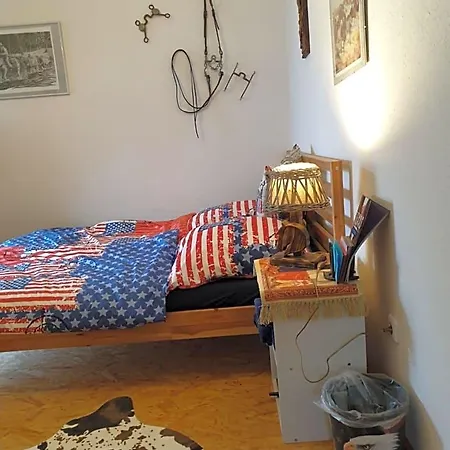 Chrom Ranch Reiterhof Bed & Breakfast 3*